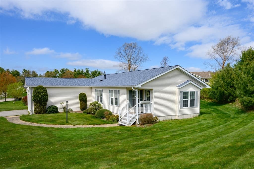 4402 Pheasant Lane photo 3