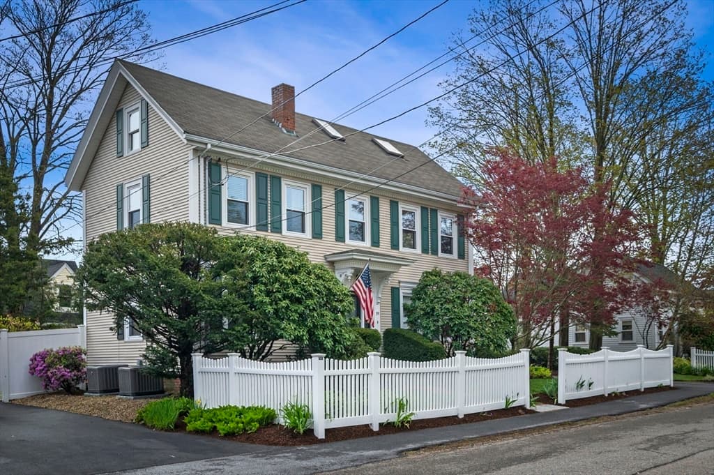 19 Grove St photo 3