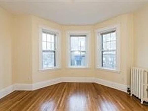 141 Chiswick Road #3 photo 2