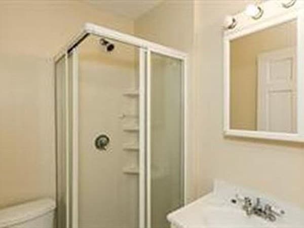 141 Chiswick Road #3 photo 4