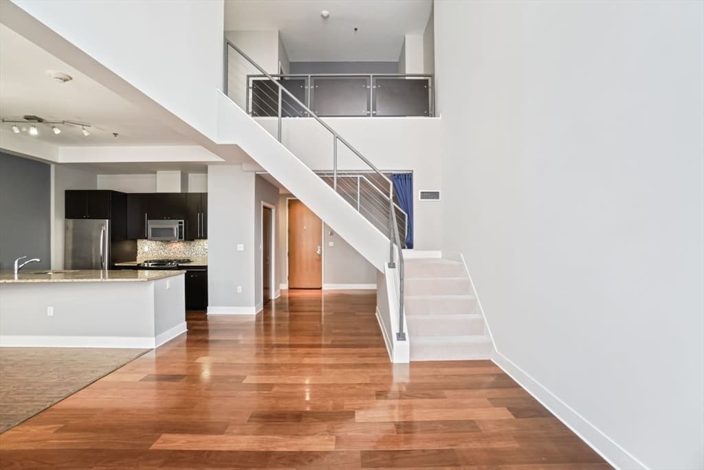 735 Harrison #W104 photo 3