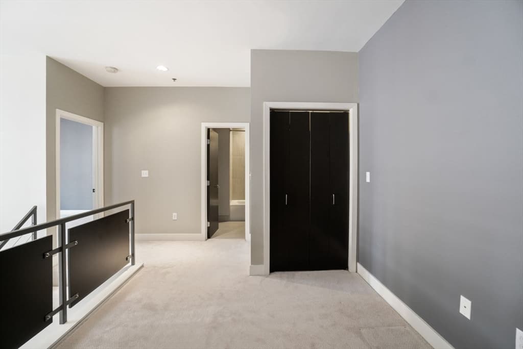 735 Harrison #W104 photo 5
