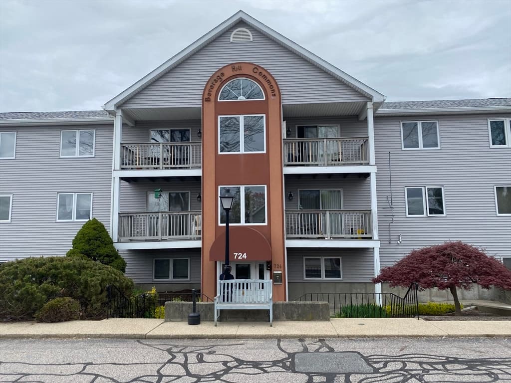 724 Beverage Hill Avenue #209