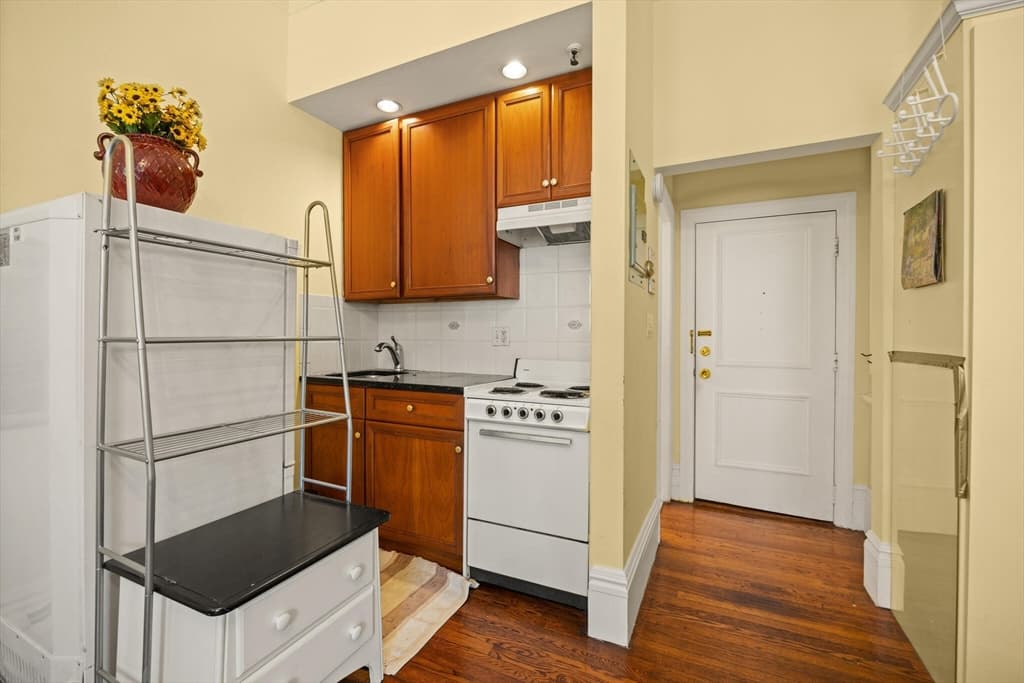 227 Marlborough St #6 photo 4