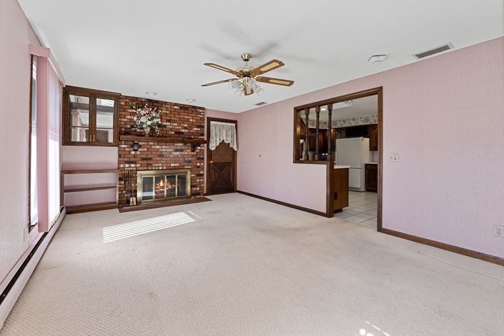 22 Hunt Seat Dr photo 5