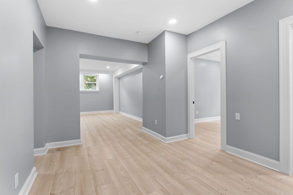 127 Winthrop Road #12A photo 5