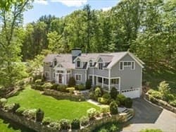 17 Hawthorne Ln