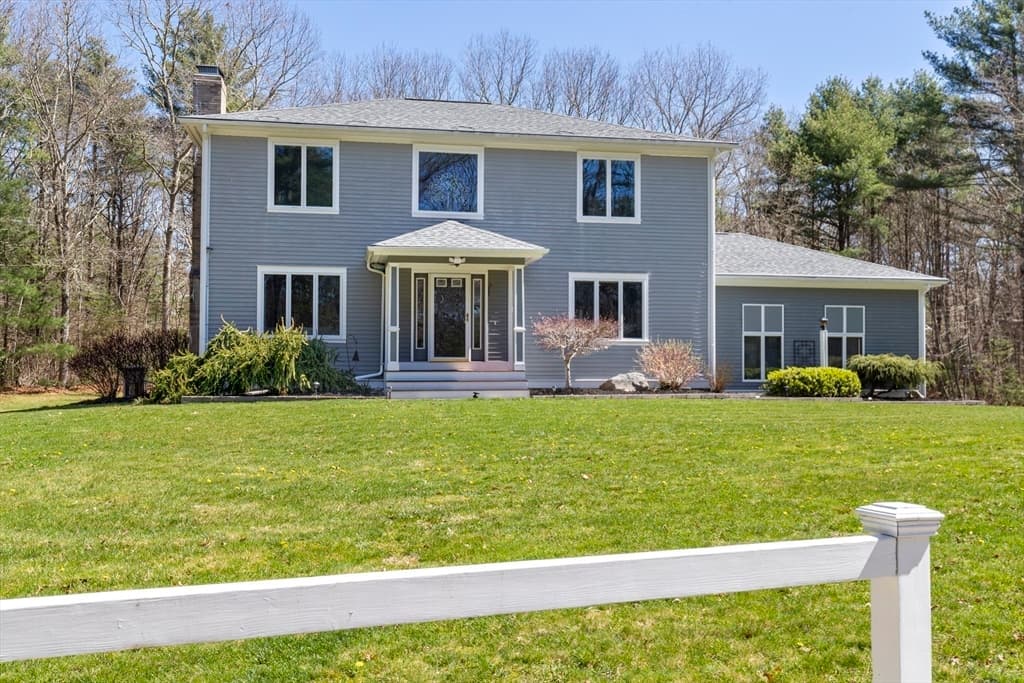 21 Clapp Rd photo 3