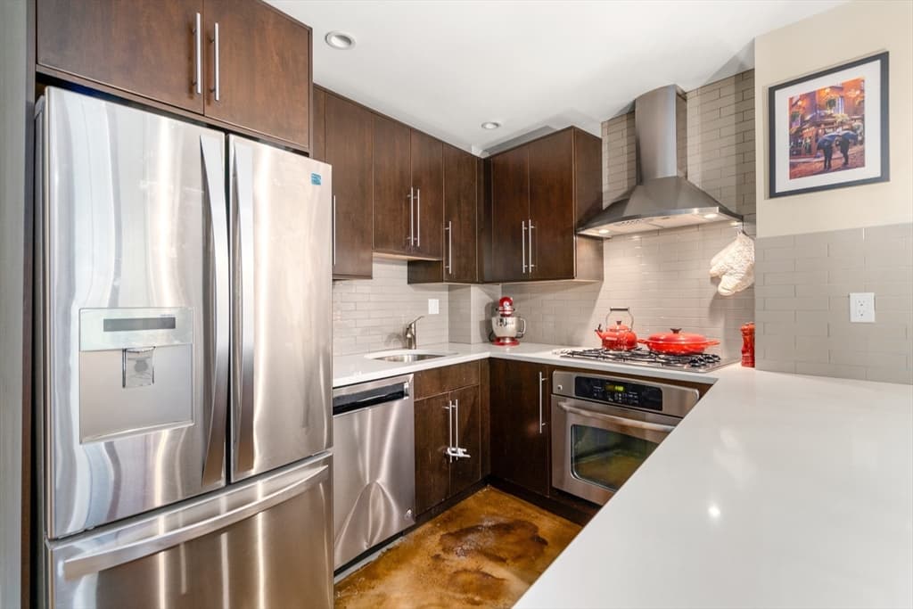 64-66 Salem St #4R photo 4