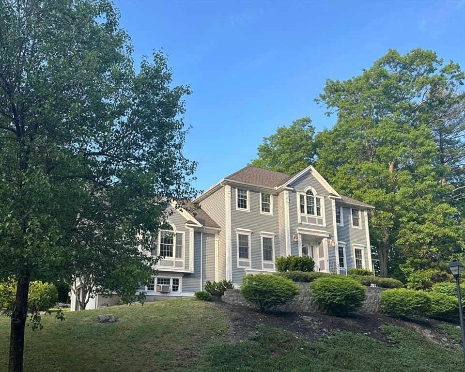 1 Emerson Lane