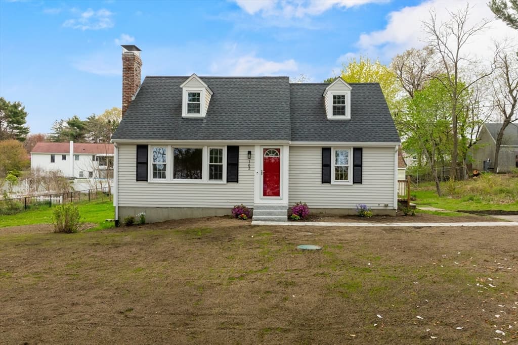 163 Lakeside Dr photo 3