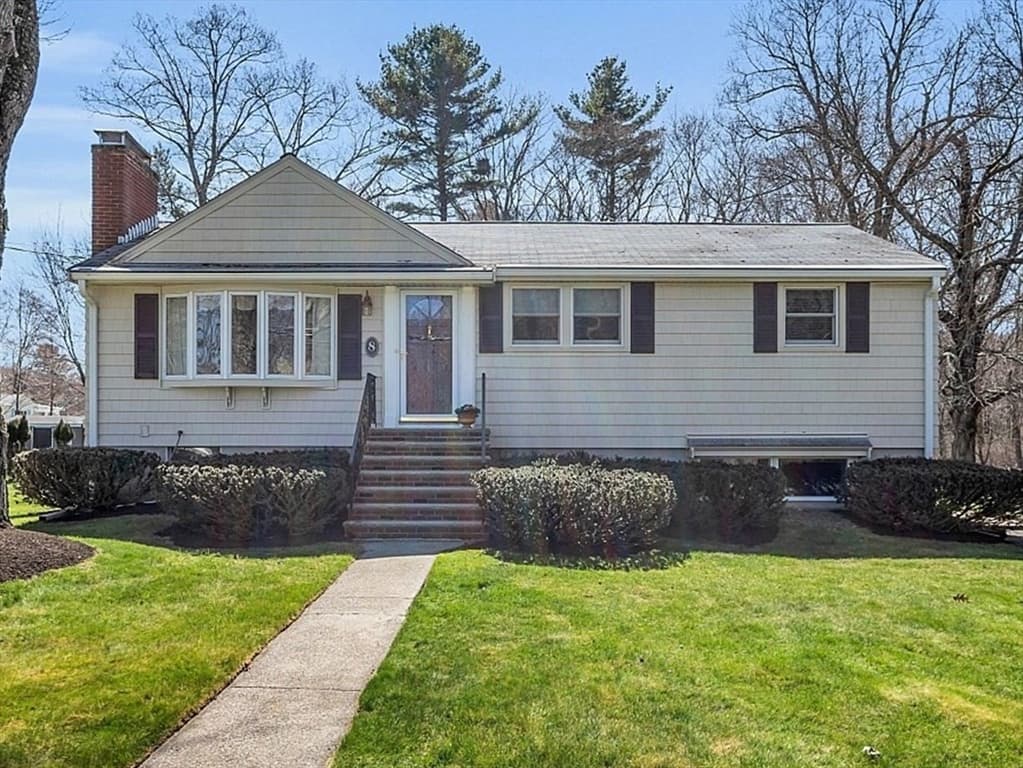 8 Woodland Rd