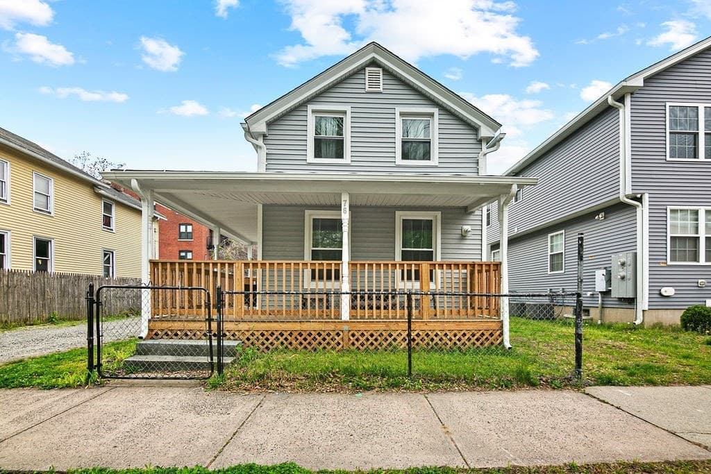 76 Marble St