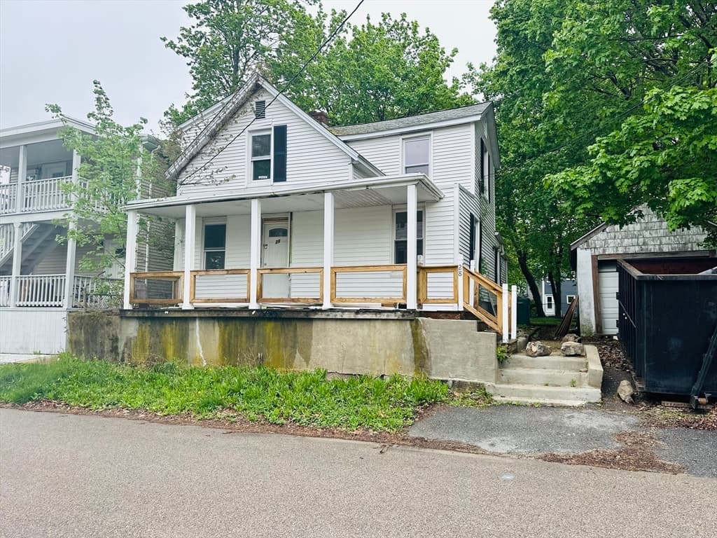 28 Angell St photo 3