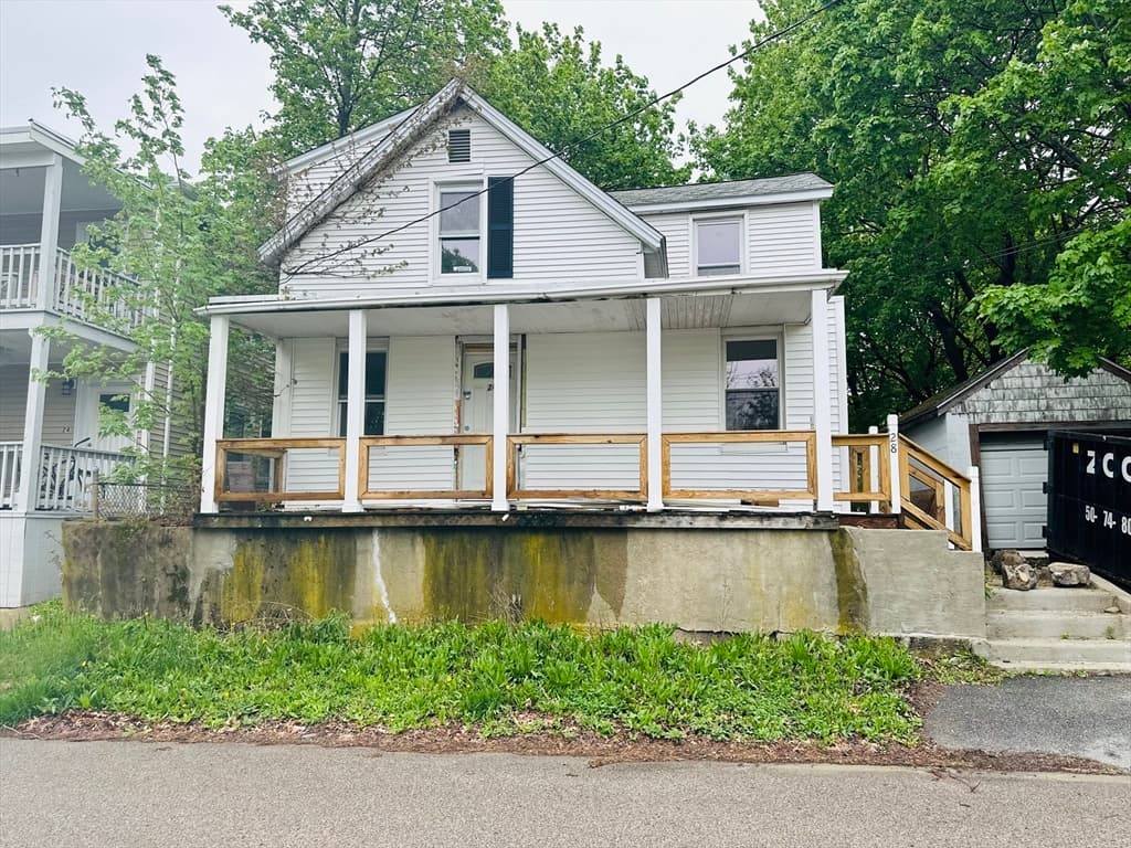 28 Angell St