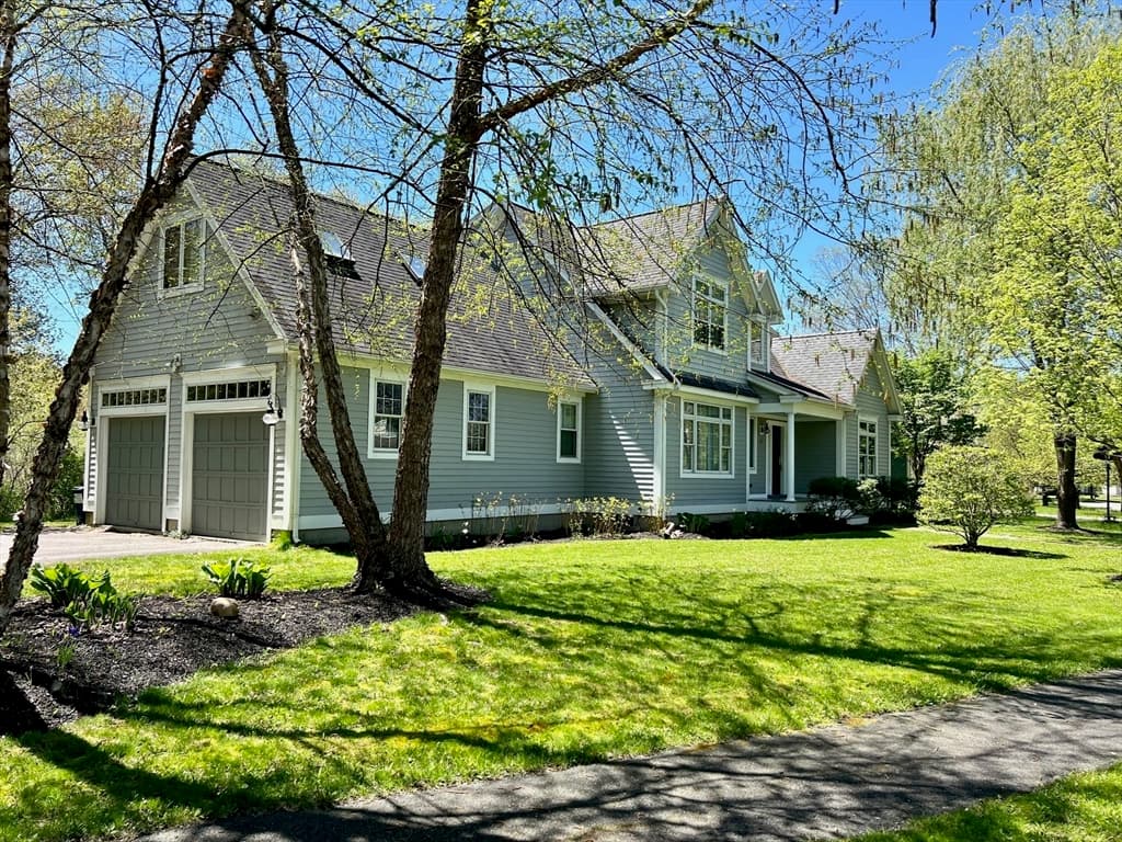 51 Hop Brook Rd