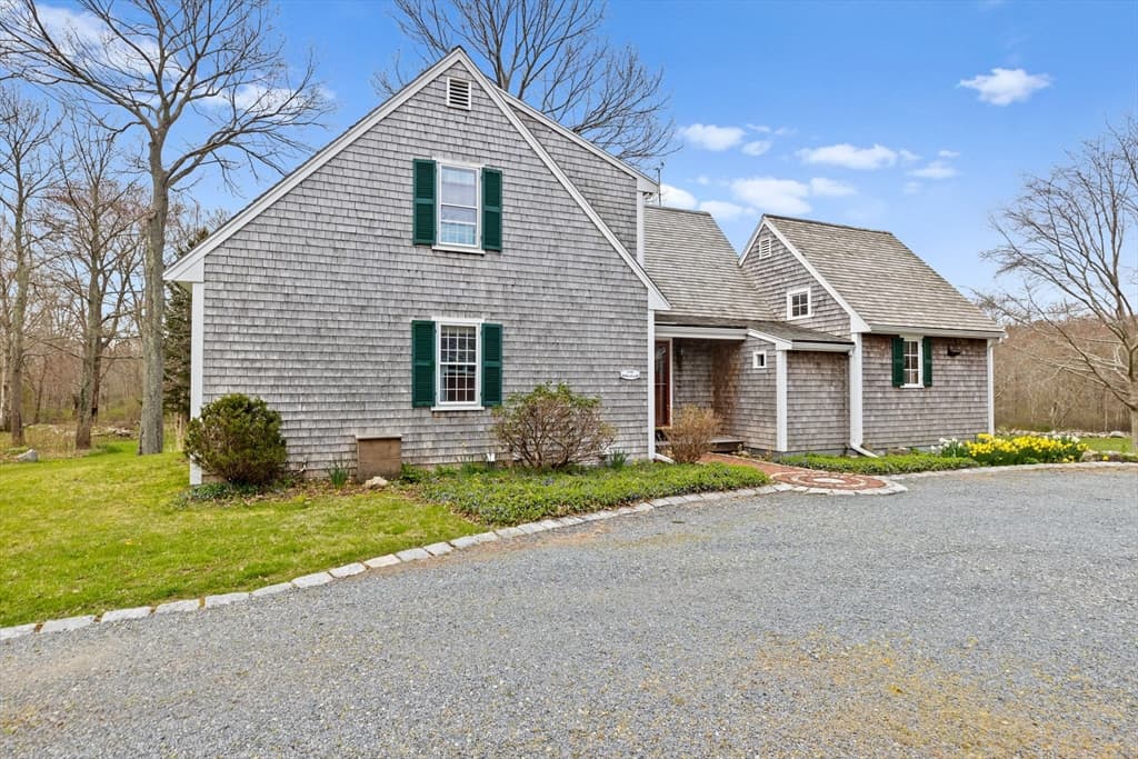 275 Country Way photo 3
