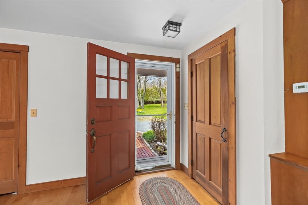 275 Country Way photo 5