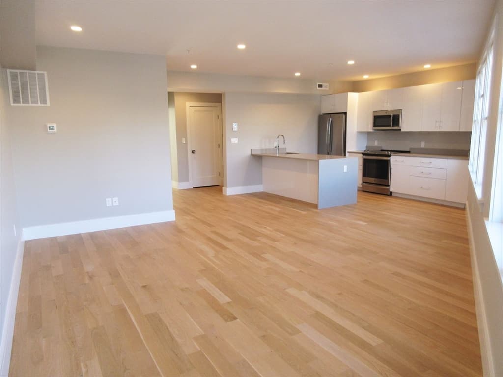 723 Centre Street #1