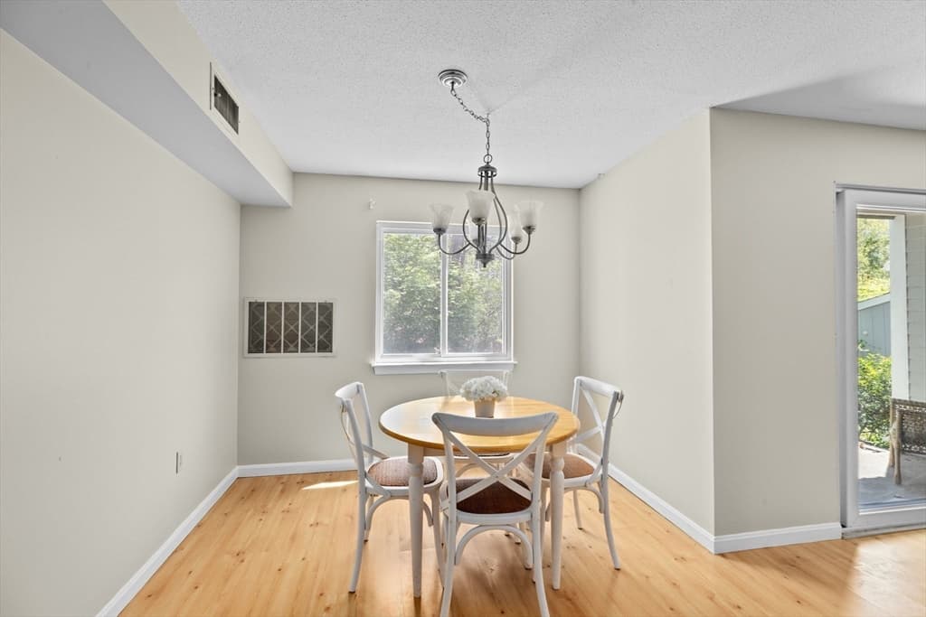 4 Beals Cove Rd #B photo 2