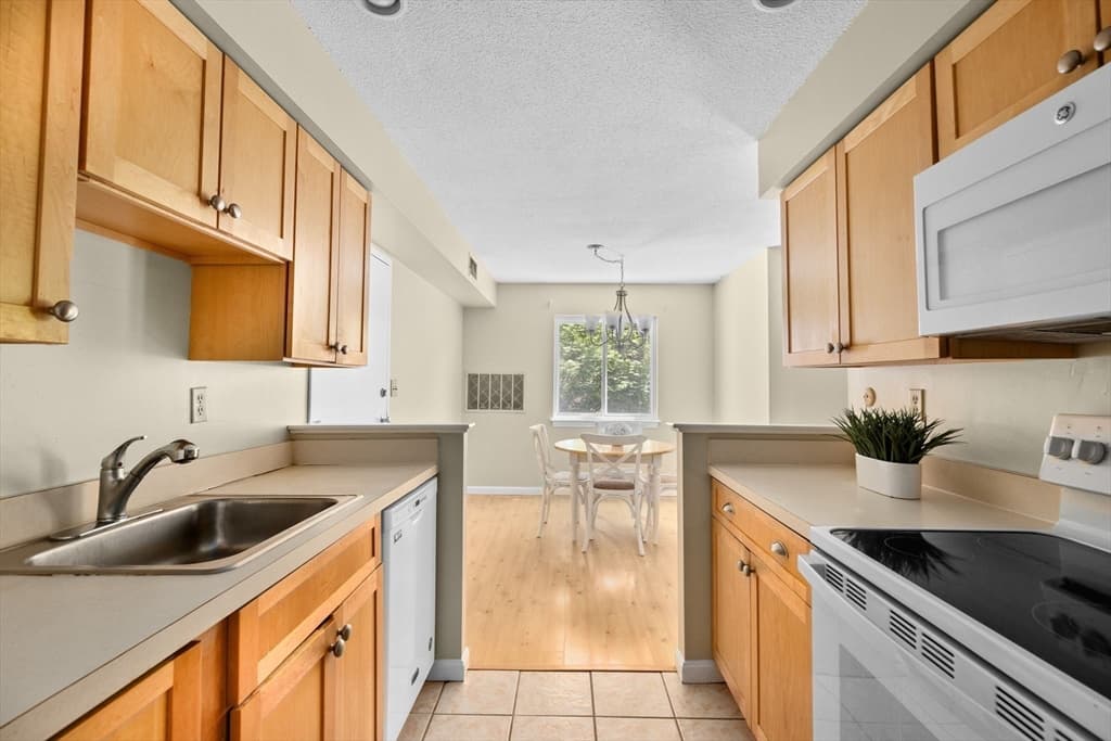 4 Beals Cove Rd #B photo 3