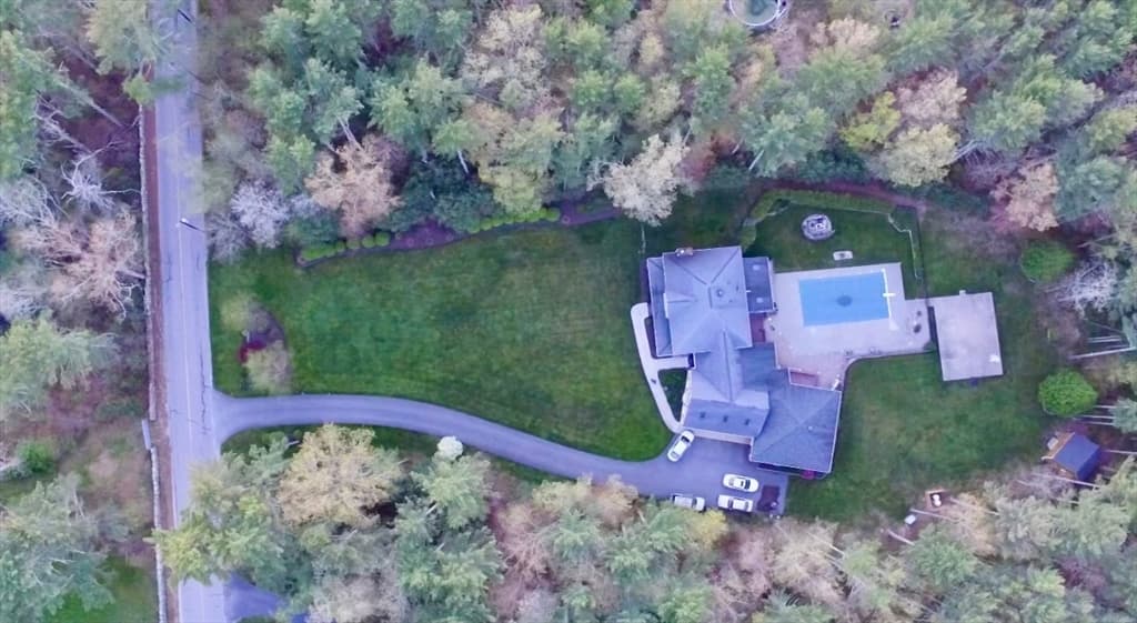 67 Hiller Rd photo 2