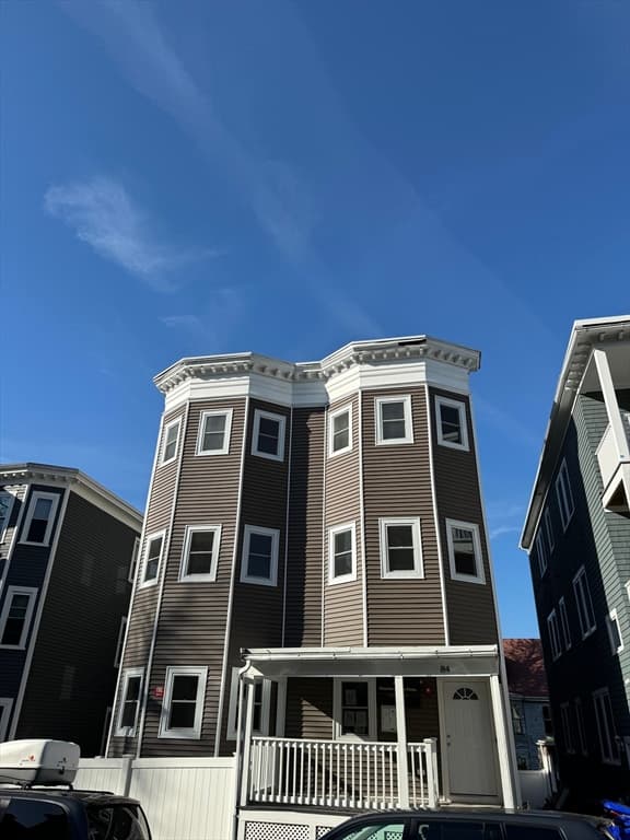 84 Fayston St #2