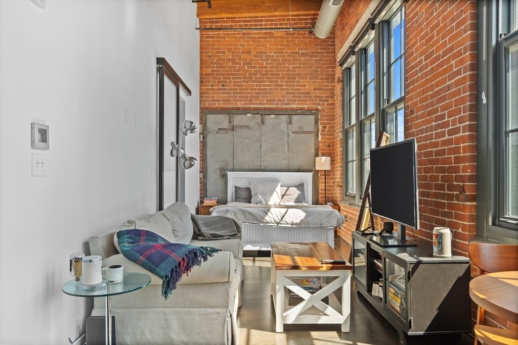 319 A St #510 photo 5