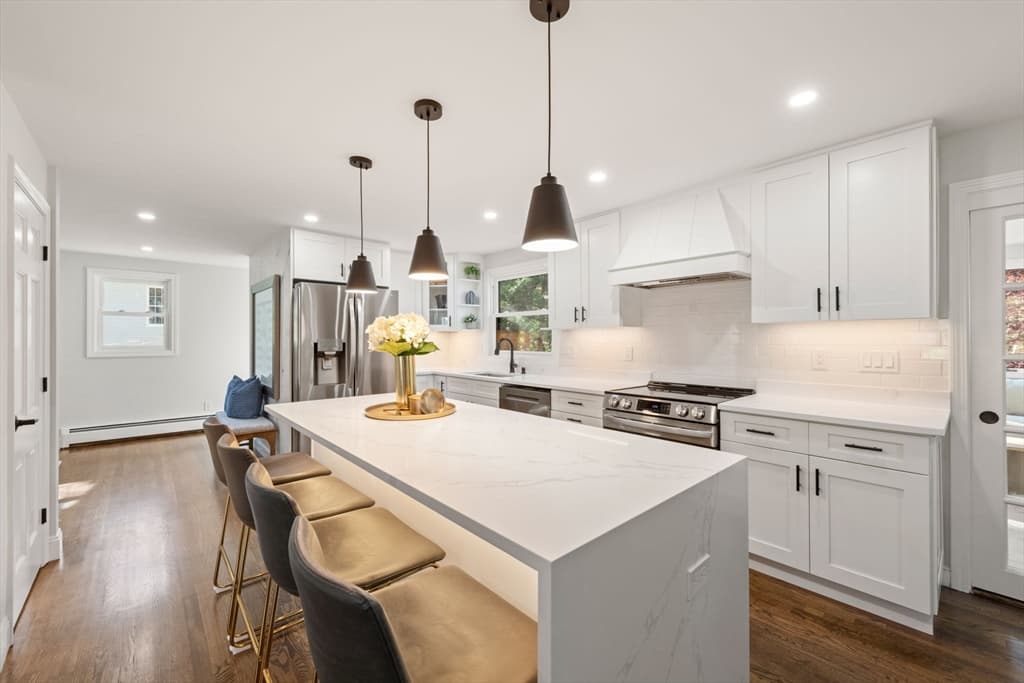 4 Tiffany Ln photo 4