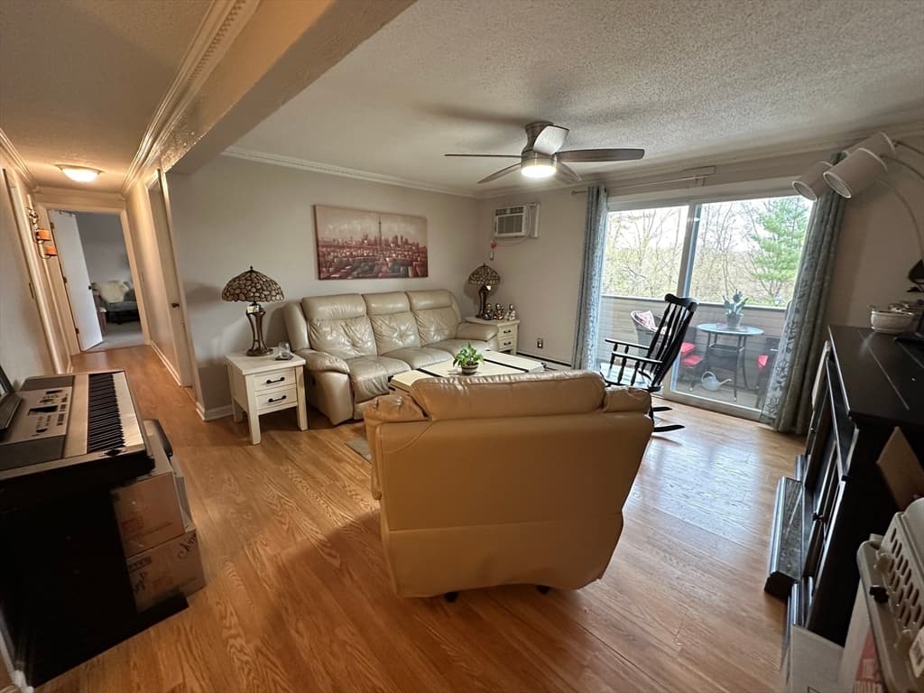 129 Quaker Hwy #11 photo 3