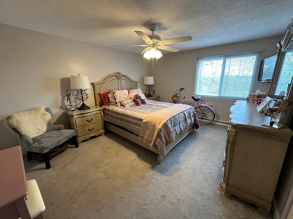 129 Quaker Hwy #11 photo 4