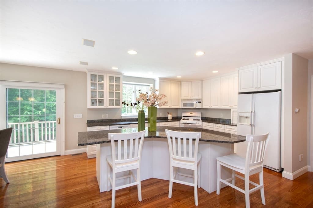 33 Azalea Way photo 4