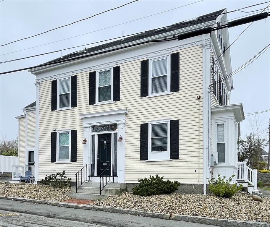 28 School St #D