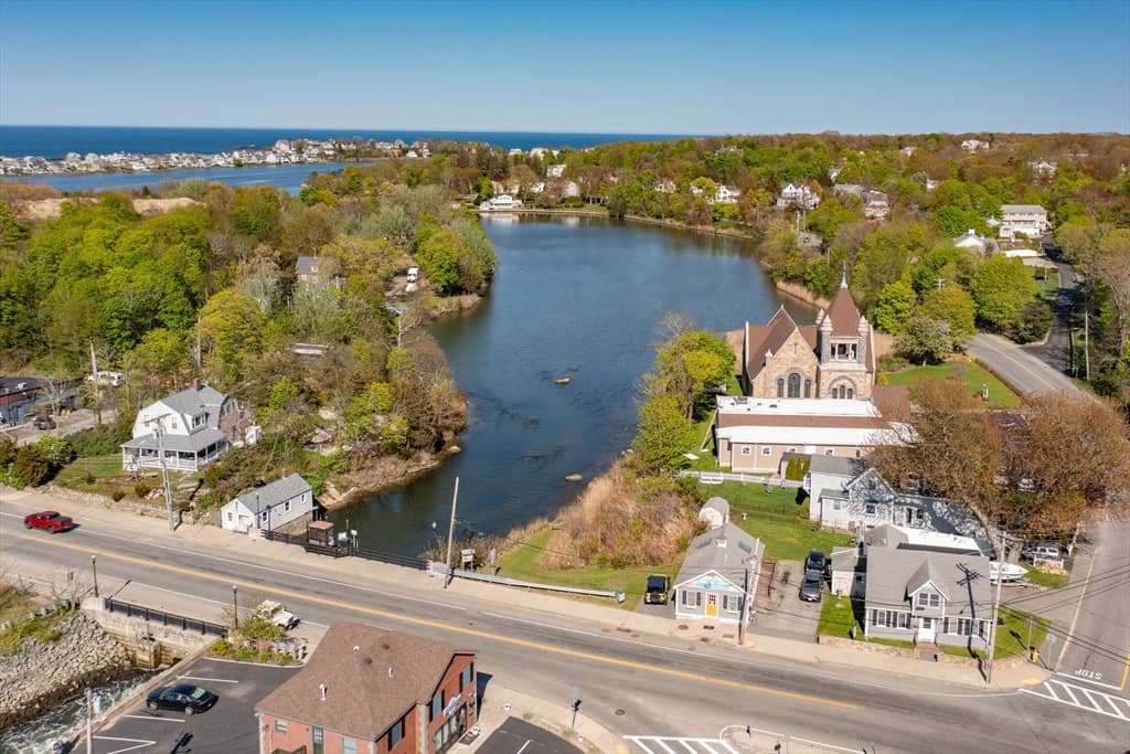 243 Hull Street photo 3