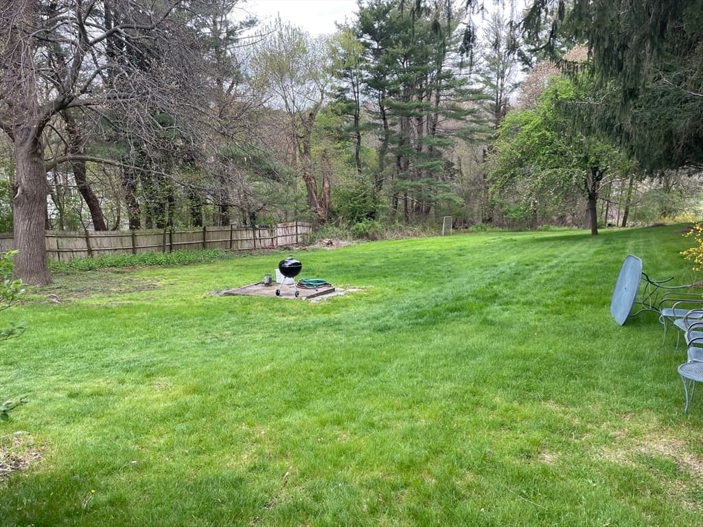 87 Topsfield Rd photo 5