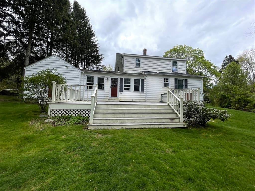 87 Topsfield Rd photo 4