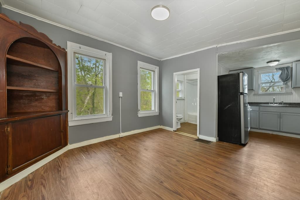 15 Chisholm Avenue photo 5