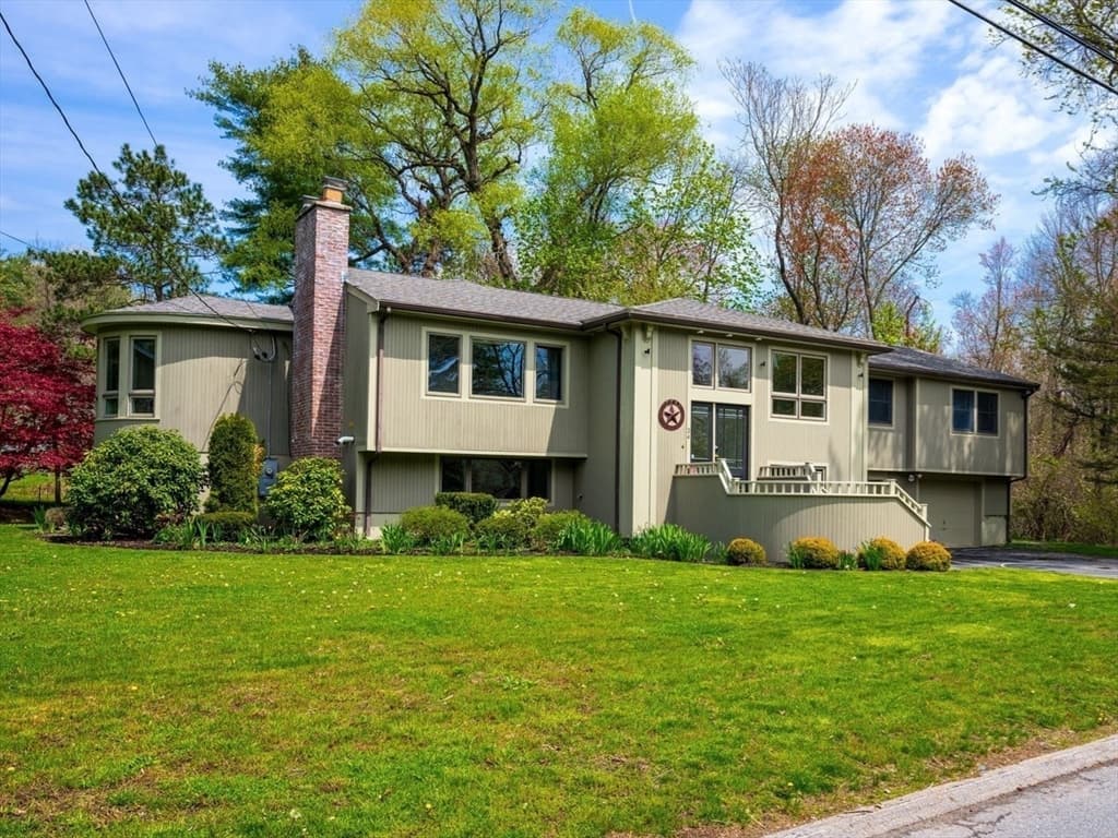 34 Aqueduct Rd photo 2