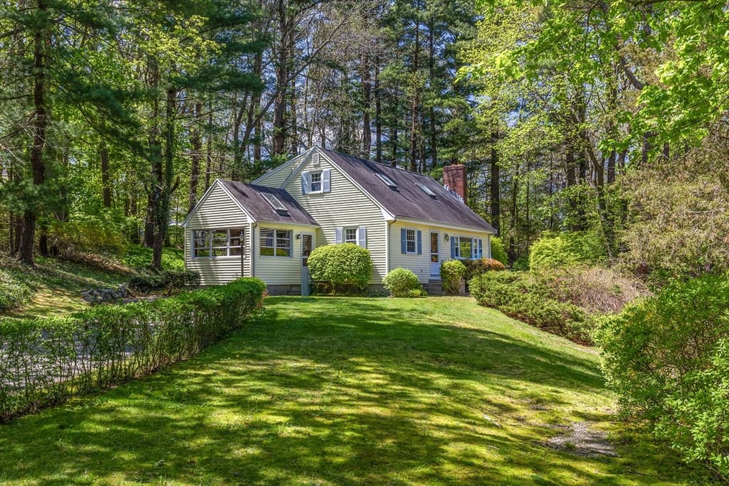 34 Carleton Rd.