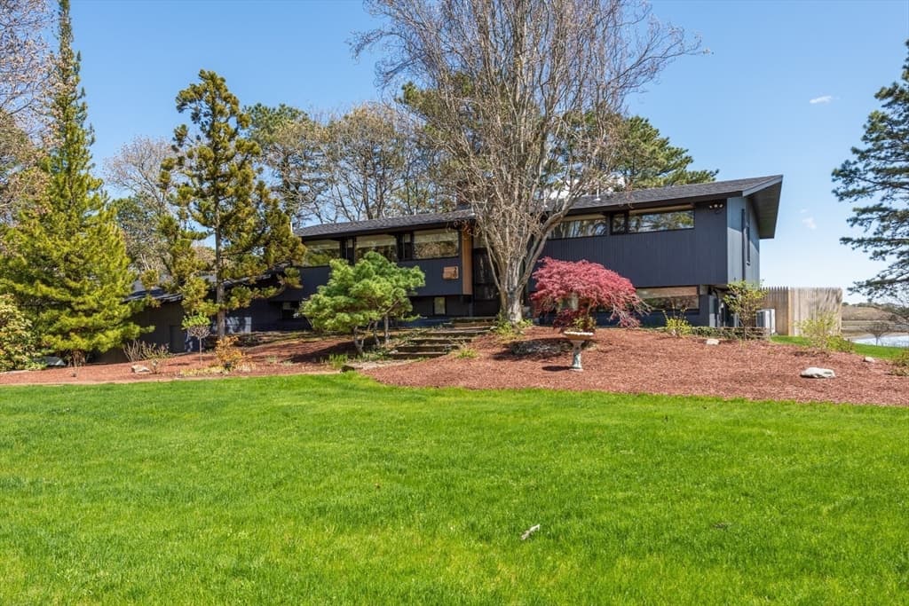 20 Maritime Dr photo 2