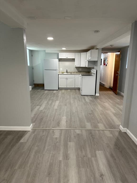 592 Beach Street #7 photo 4