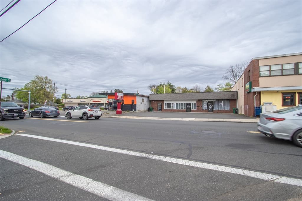 401 Broadway St #401 photo 2