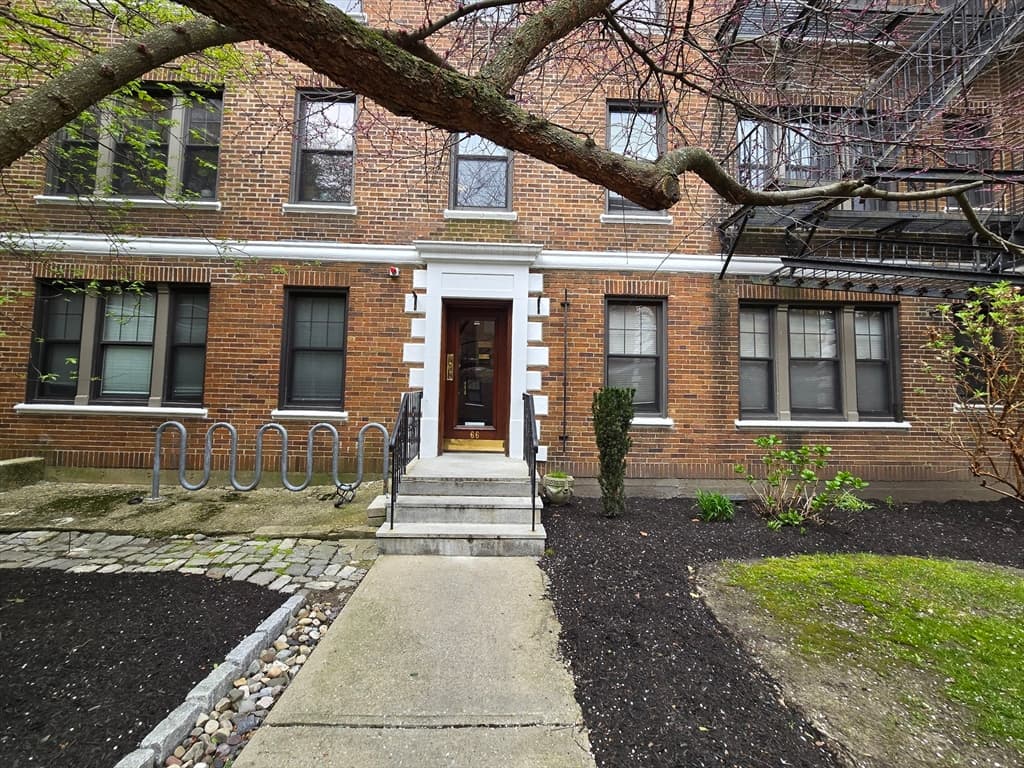 66 Queensberry #119 photo 2