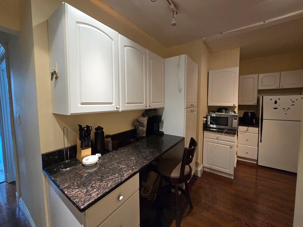 66 Queensberry #119 photo 5