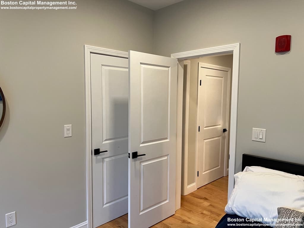 14 Williams St #4 photo 5
