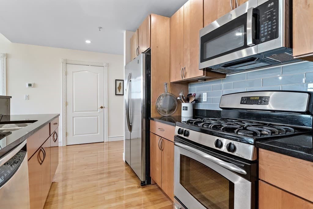 323 Boylston St #602 photo 5