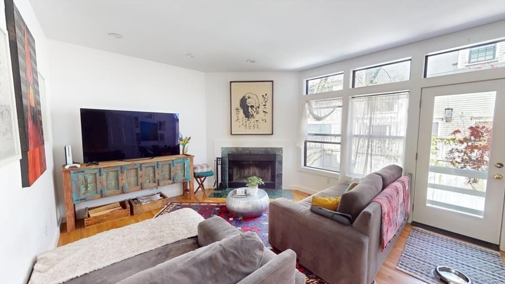 15 Roberts Rd #B photo 2