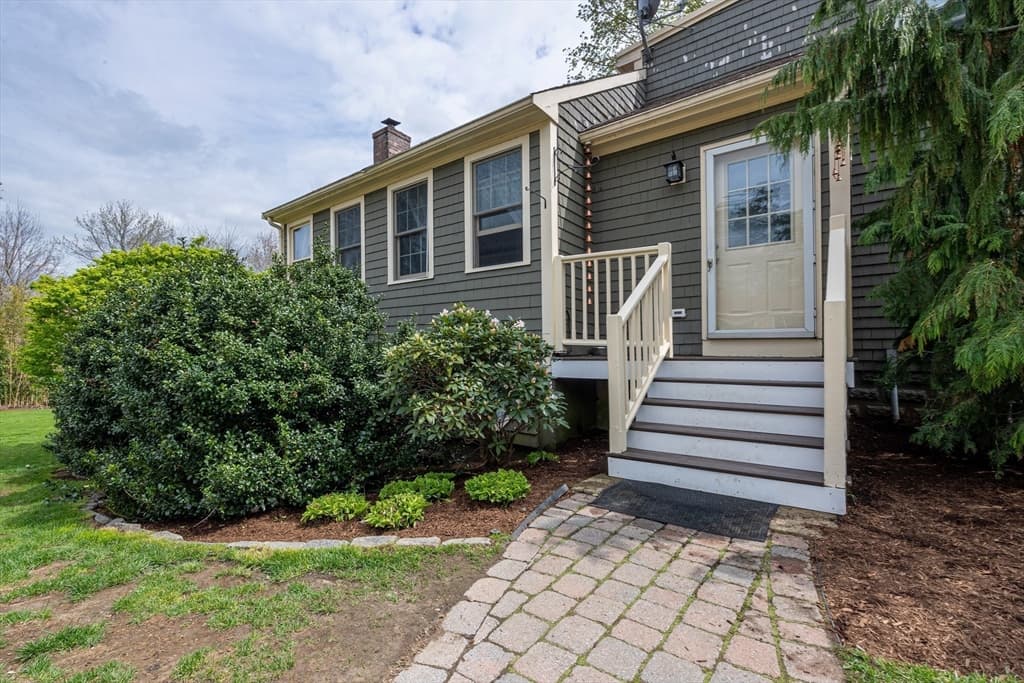 42 Myrtle Street photo 3