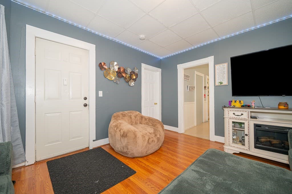 27 Rodney St photo 3