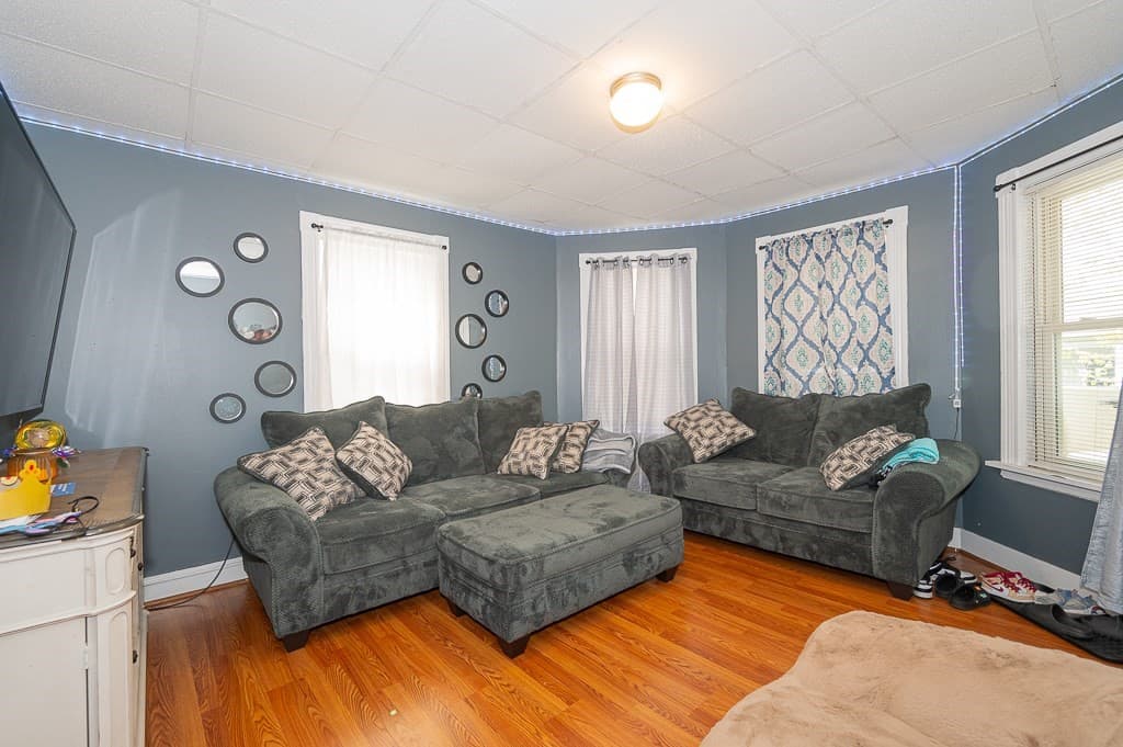 27 Rodney St photo 4